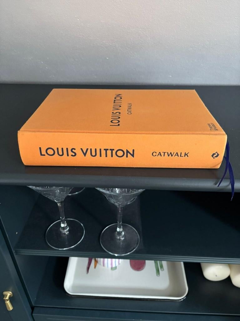 Louis Vuitton Coffee table book koffie tafel boek, Overige materialen, Verzenden, Overige stijlen, Zo goed als nieuw