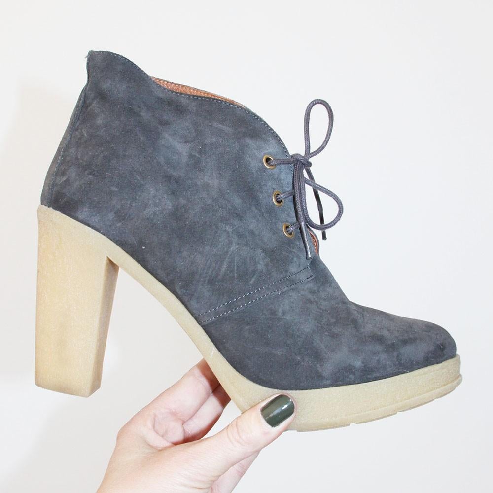 Zeer Mooie Suede Ras Enkellaarsjes -s13 (Maat 40) € 125,-, Kleding | Dames, Schoenen, Overige kleuren, Lage of Enkellaarzen, Ras -