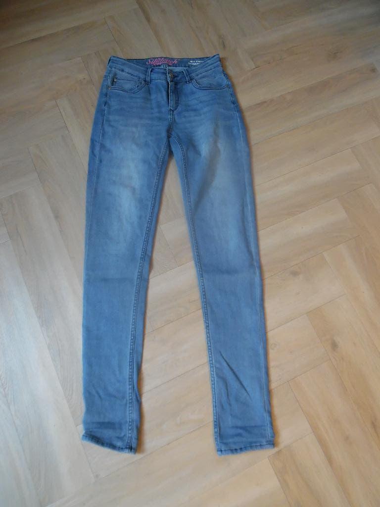 Spijkerbroek Vingino mt 176 zgan, Kinderen en Baby's, Broek, Meisje, Ophalen of Verzenden, Zo goed als nieuw