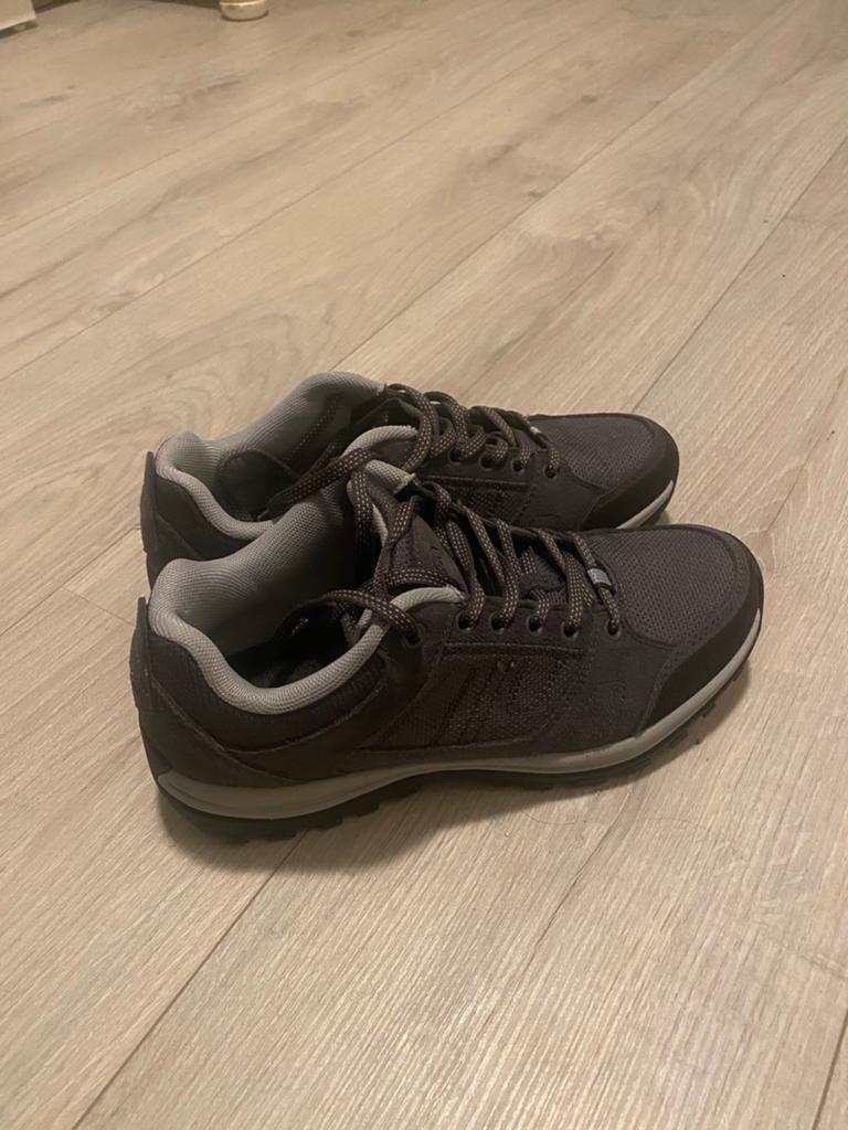 Wandelschoenen, Nieuw, Grijs, Wandelschoenen, Ophalen of Verzenden