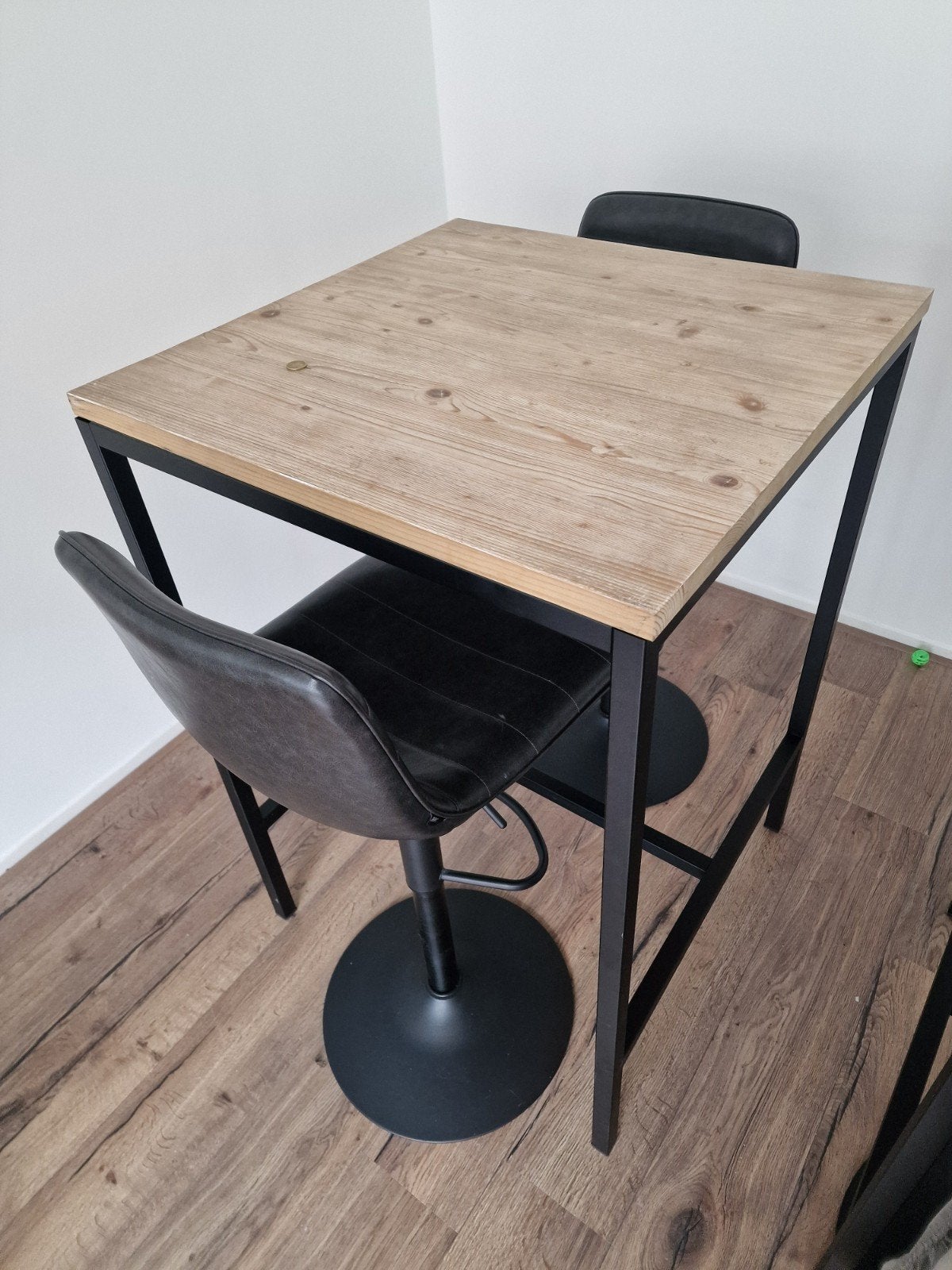 Bartafel met 2 barkrukken - Maisons du Monde & Bronx71 set 1, Huis en Inrichting, Tafels | Eettafels, Ophalen, Gebruikt, 50 tot 100 cm