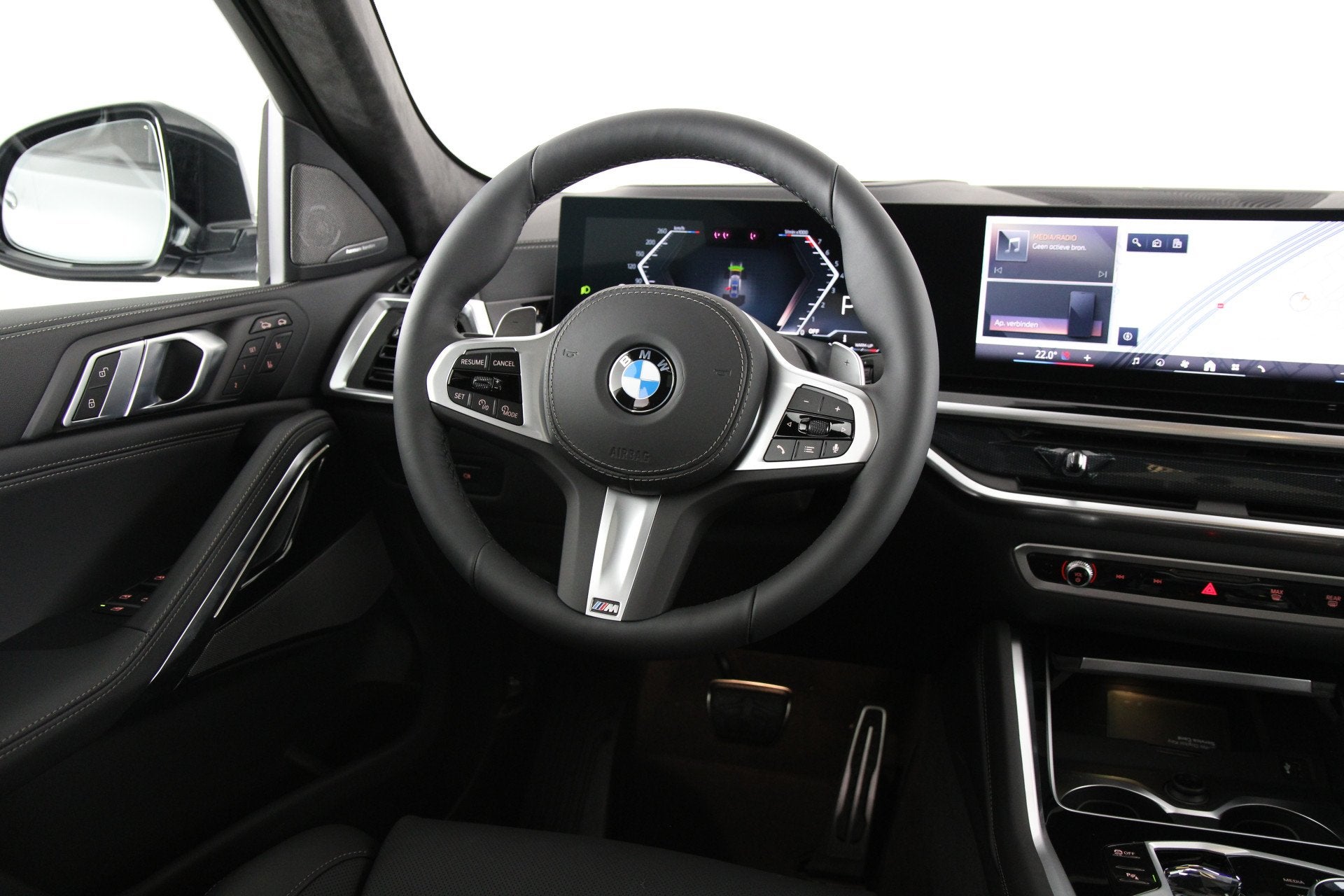BMW X6 xDrive40i M Sport Pro (bj 2026, automaat), Auto's, Automaat, Zwart, Met garantie (alle), 2998 cc