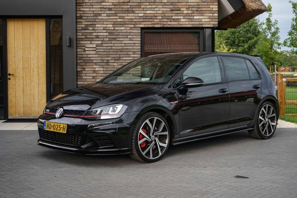 Volkswagen Golf 7 GTI Clubsport DSG 265PK (bj 2016), Auto's, Dealer onderhouden, Gebruikt, Euro 6, 4 cilinders