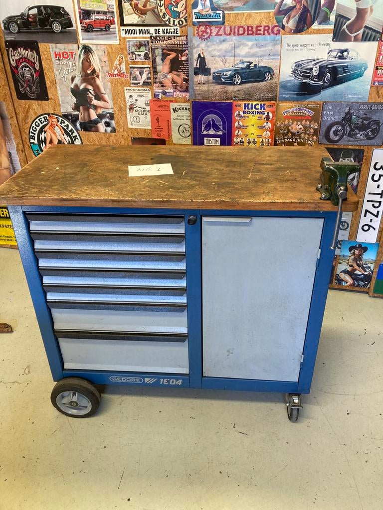 Gedore 1504 gereedschap wagen werkbank met bankschroef, Ophalen, Zo goed als nieuw