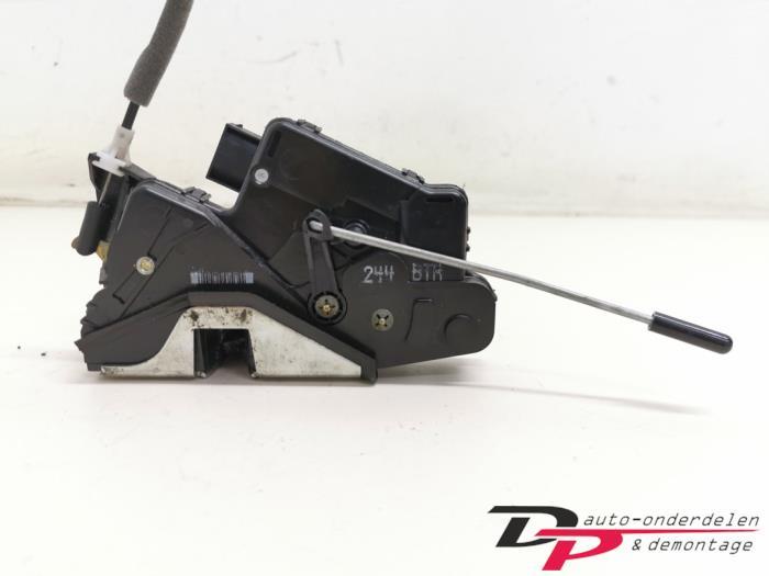Deurslot Mechaniek 4Deurs rechts-voor van een BMW 3-Serie, Gebruikt, -, -, Ophalen of Verzenden