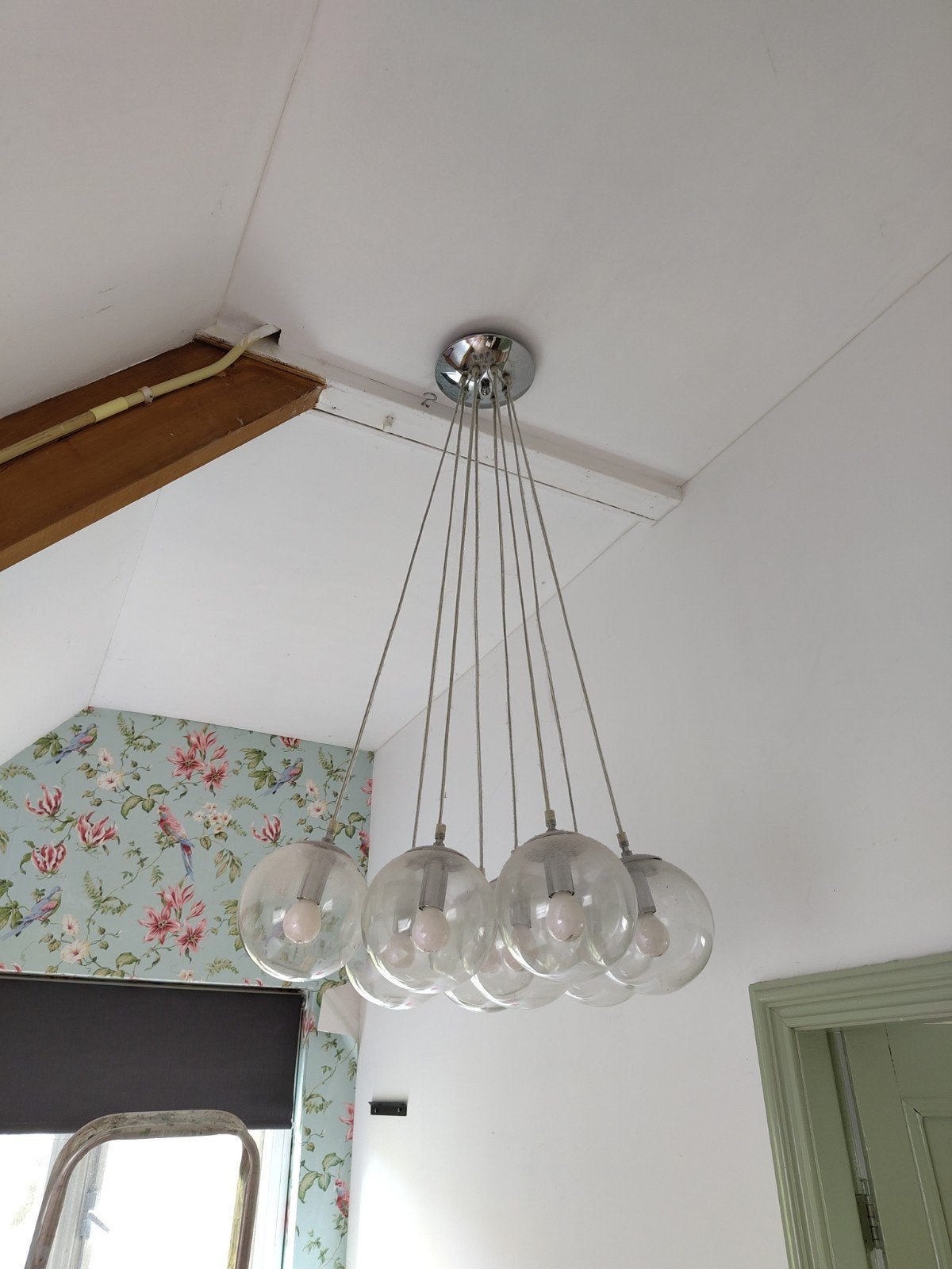 Hanglamp met glazen ballen, Ophalen