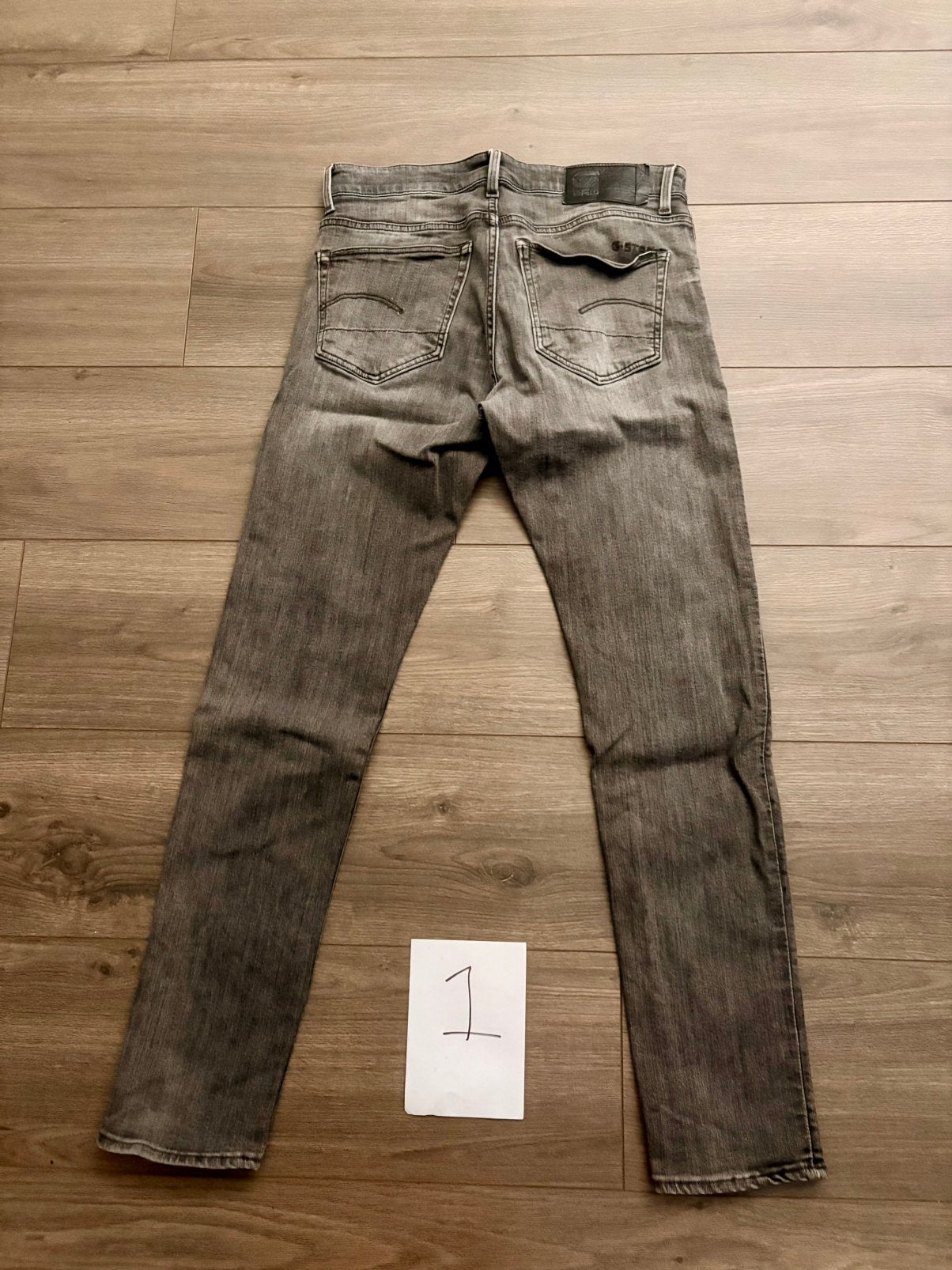 Nr1 G-Star RAW Jeans 31/32 donkergrijs, Ophalen of Verzenden, Zo goed als nieuw, Grijs, W32 (confectie 46) of kleiner
