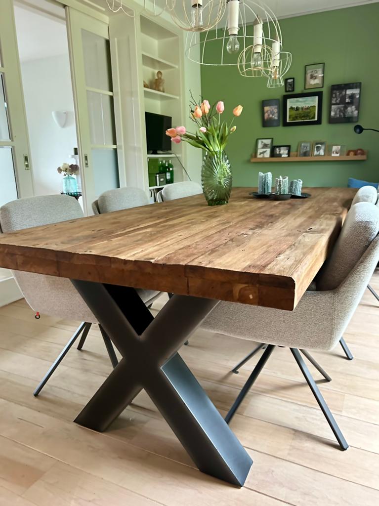 Eetkamertafel, Huis en Inrichting, Tafels | Eettafels, Overige houtsoorten, Gebruikt, 100 tot 150 cm, 200 cm of meer