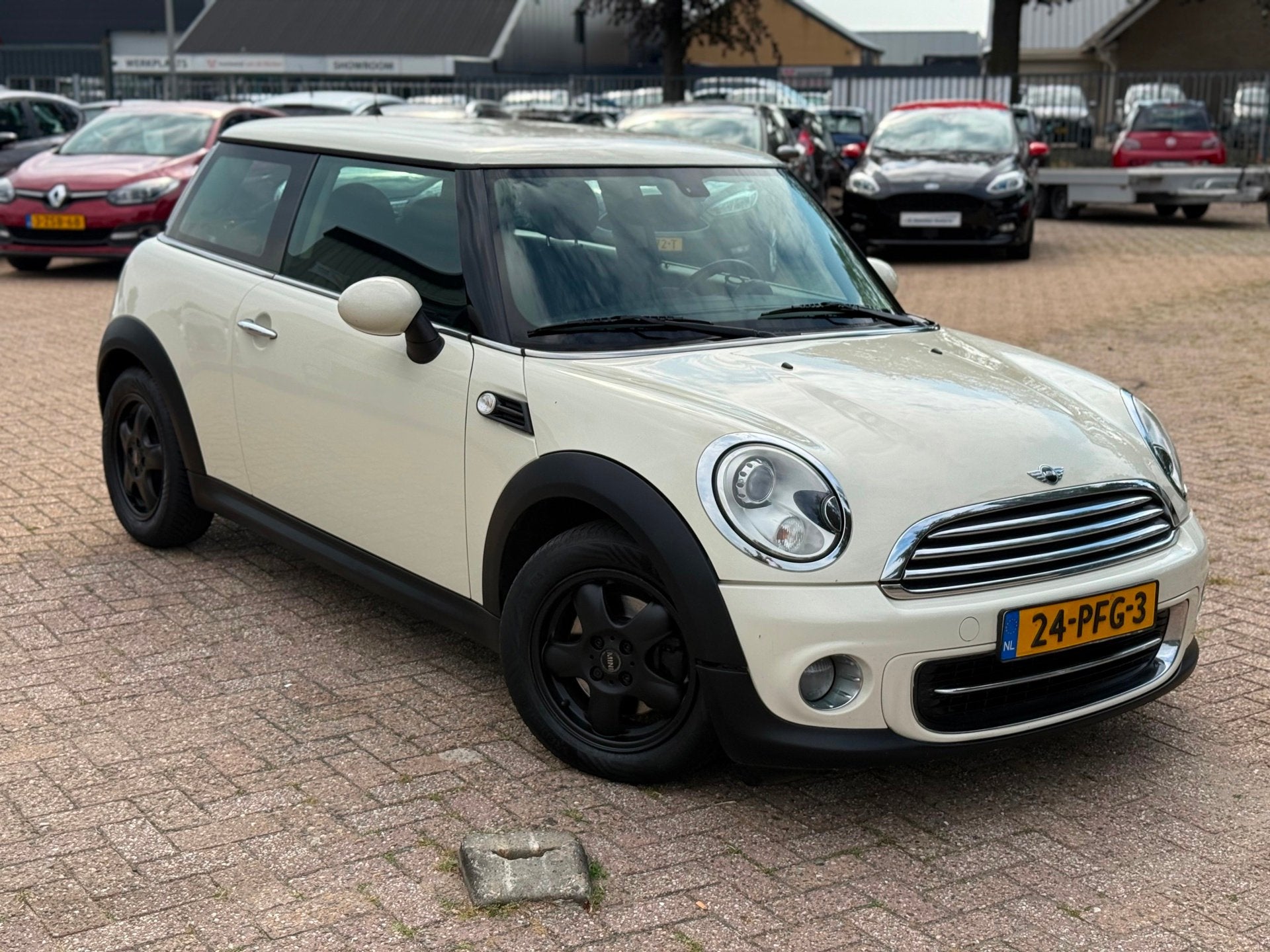 Mini 3-Deurs 1.6 Cooper Business Line CRUISE CTRL AIRCO APK, Auto's, Mini, Voorwielaandrijving, Euro 5, 4 cilinders, 4 stoelen