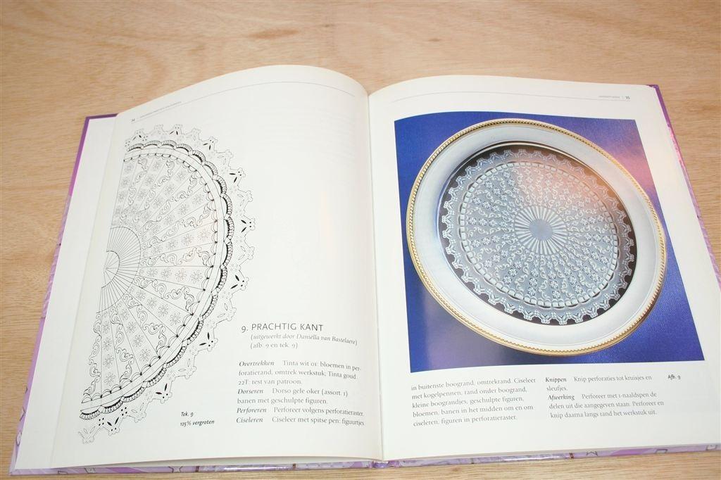 Pergamano — Martha\'s Jubileumboek — 32 Werkstukken, Ophalen of Verzenden, Gelezen, Overige onderwerpen