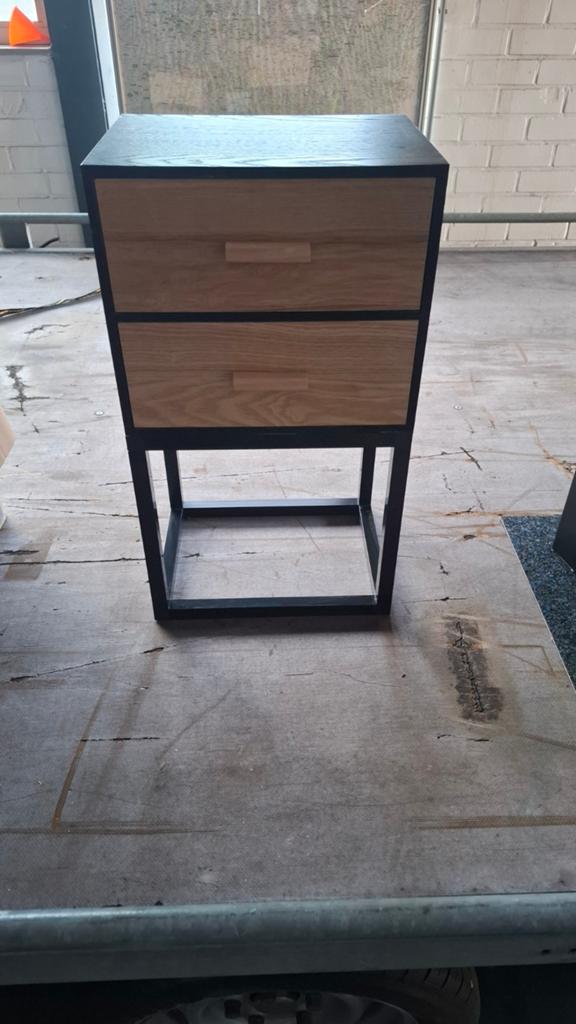 Nachtkastje/Bijzettafel met 2 lades - Zwart/Hout, Ophalen, Gebruikt, Minder dan 45 cm, 55 tot 70 cm