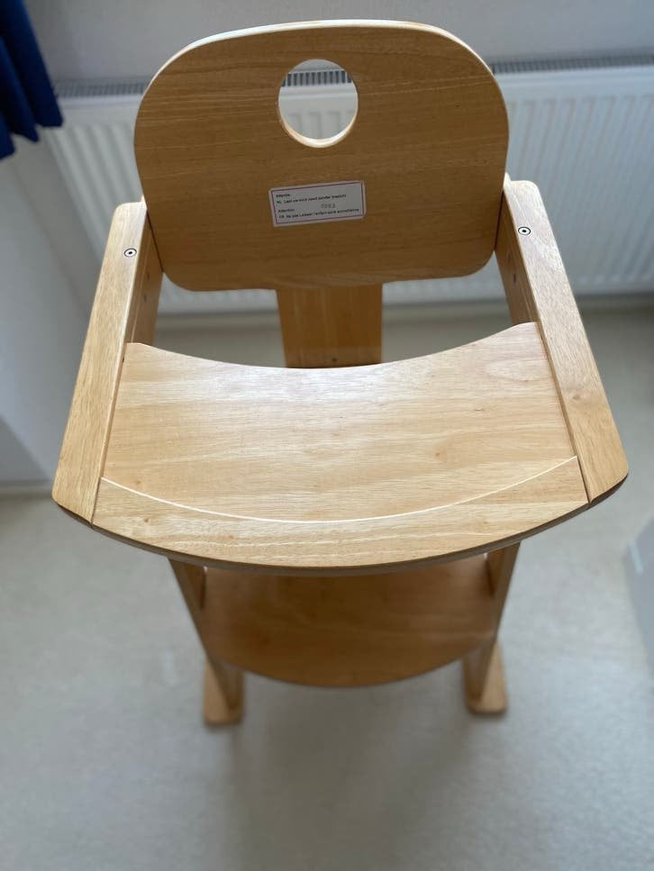 Z.g.a.n. Stevige verstelbare houten kinderstoel, Ophalen, Zo goed als nieuw, Meegroeistoel, Afneembaar eetblad