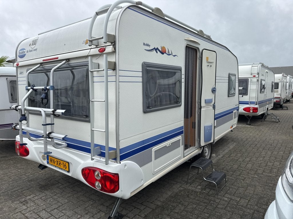 Foto 3 van Hobby De luxe Easy 460 UFE