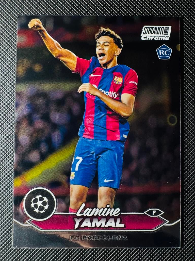 Lamine Yamal Topps Stadium Club Chrome RC #27 FC Barcelona, Ophalen of Verzenden, Zo goed als nieuw, Plaatje