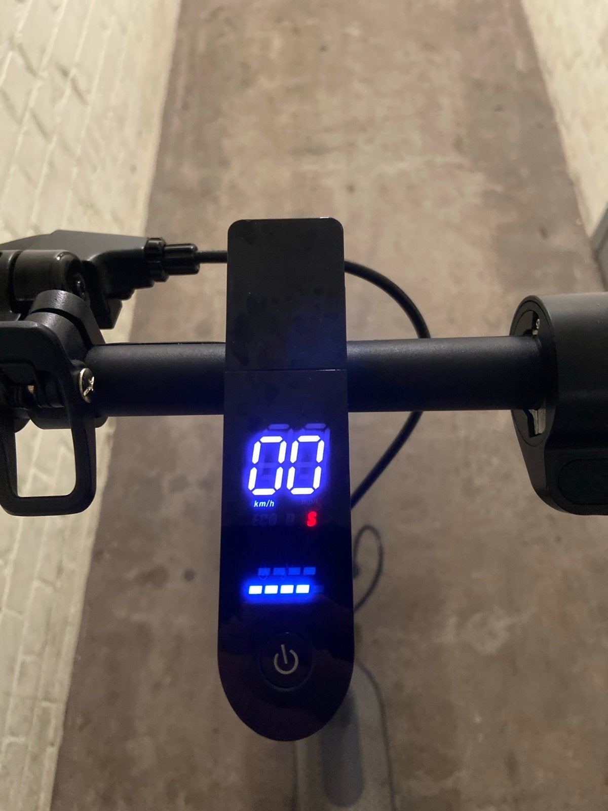 Elektrische step - Max. 15 km/u, Fietsen en Brommers, Ophalen of Verzenden, Zo goed als nieuw, Elektrische step (E-scooter)