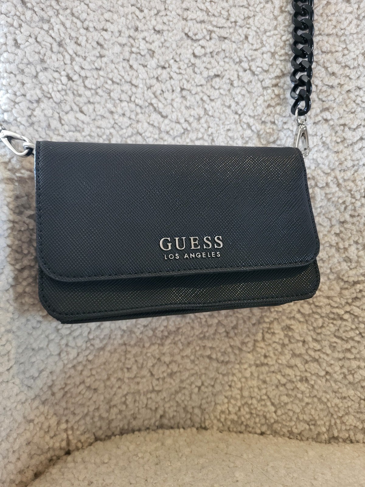 GUESS Nieuwe tas/clutch zwart
Nieuwe tas/clutch zwart, Sieraden, Tassen en Uiterlijk, Portemonnees, Ophalen of Verzenden, Nieuw