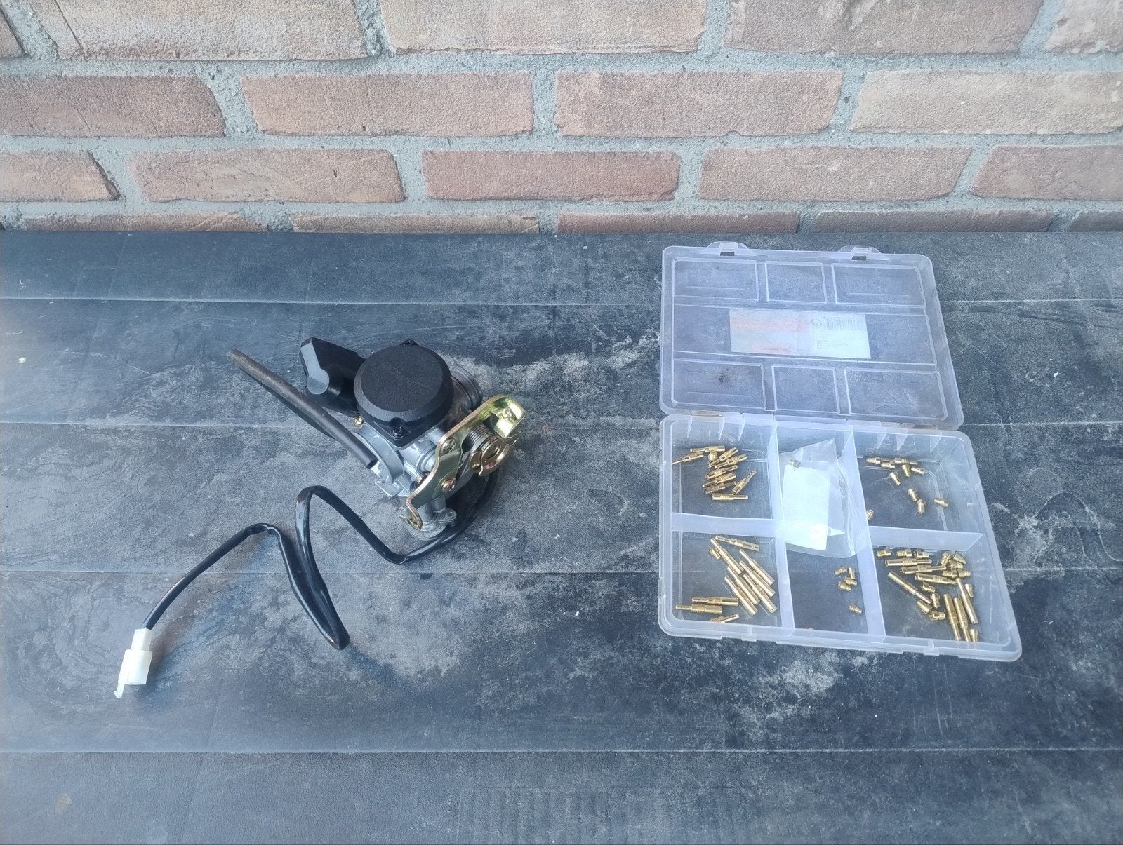 Carburateur met sproeiers - Zo goed als nieuw, Ophalen of Verzenden, Zo goed als nieuw, Carburateur, Kymco