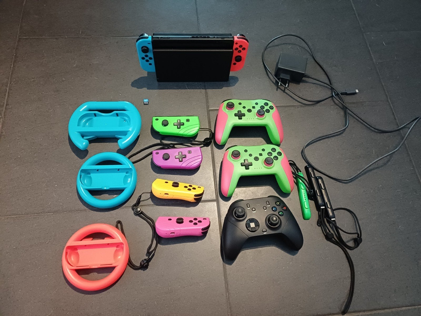 Nintendo Switch met veel extra controllers en accessoires, Spelcomputers en Games, Spelcomputers | Nintendo Switch, Gebruikt, Switch Original