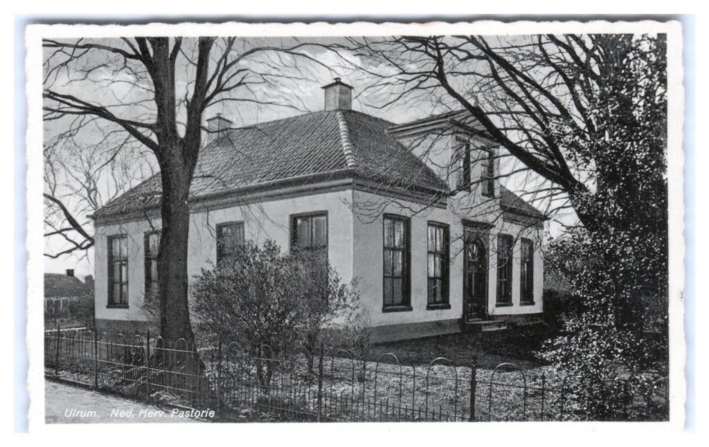 Ulrum, Ned. Herv. Pastorie, Verzamelen, Ansichtkaarten | Nederland, Ongelopen, Groningen, 1940 tot 1960, Verzenden