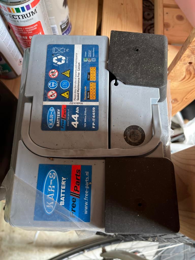 Auto Accu 44Ah - KAR-S Free Parts 12V, Ophalen of Verzenden, Gebruikt, Universele onderdelen