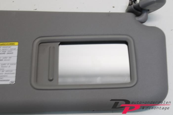 Zonneklep van een Toyota IQ, Gebruikt, -, -, Ophalen of Verzenden