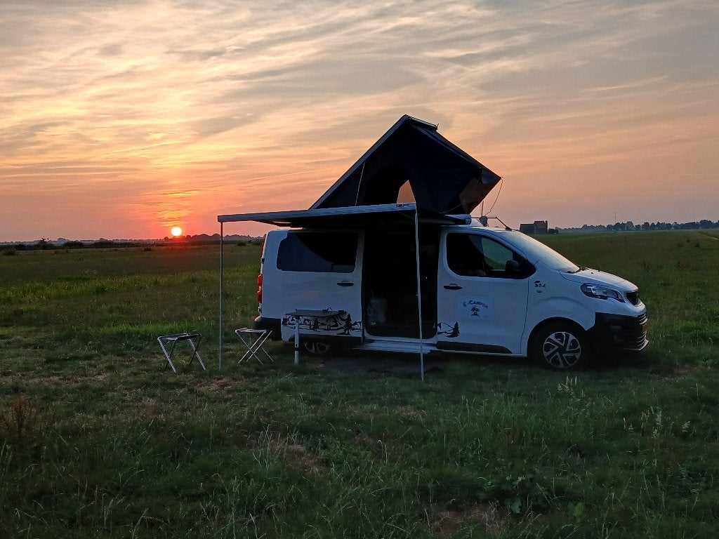Peugeot  E-Expert buscamper 75kwh  accu pakket, Caravans en Kamperen, Campers, Buscamper of Camperbus, Koelkast, Tot en met 3