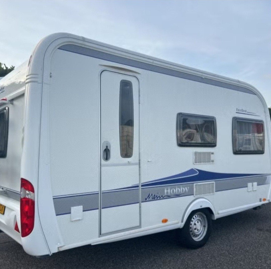 Hobby 440 de luxe, Mover, Hobby, Treinzit, Dwarsbed