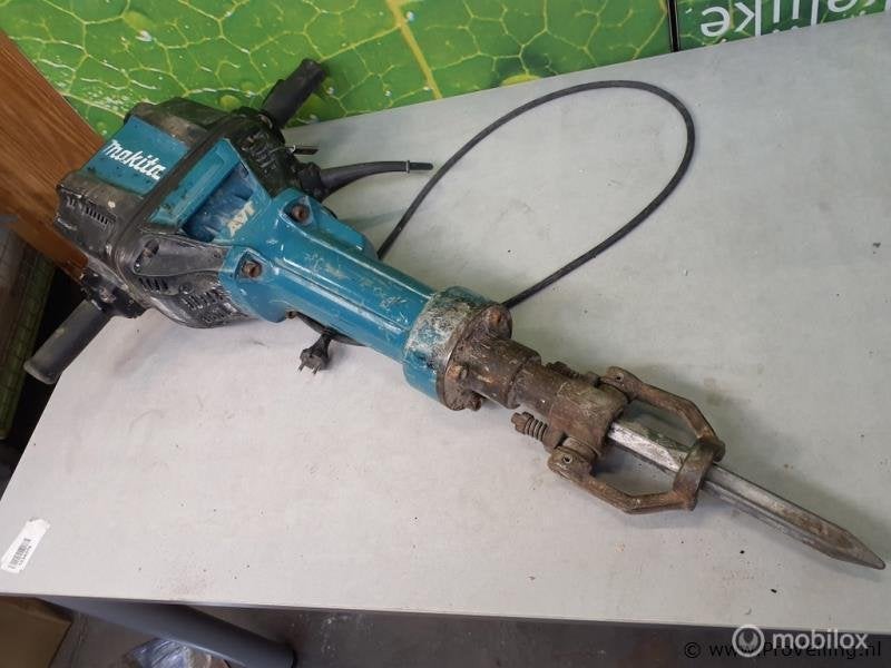 Online Veiling: Makita AVT Breekhamer HM1812, Gebruikt