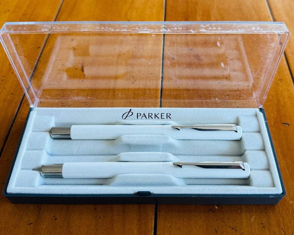 Parker Vector Vulpen en Rollerball Wit, Verzamelen, Pennenset, Parker, Met doosje, Ophalen of Verzenden