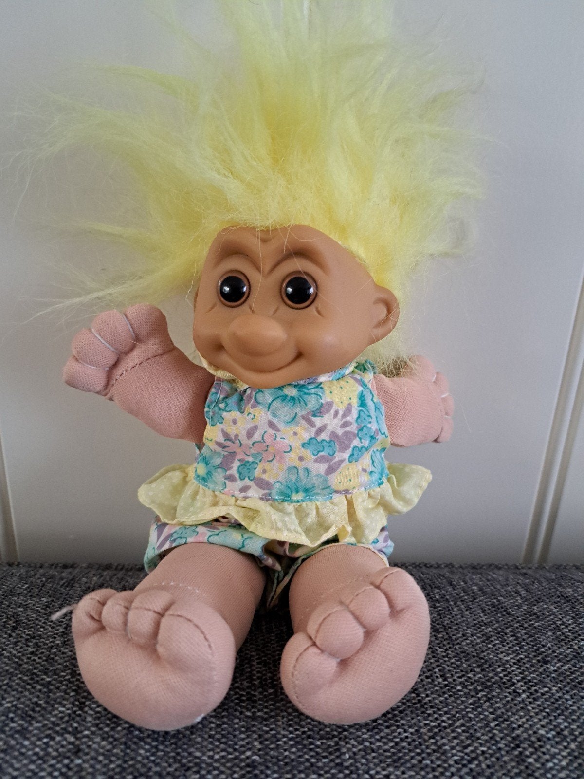 189.   Troll pop 16cm met zacht lichaam en geel haar, Ophalen of Verzenden, Gebruikt, Overige typen