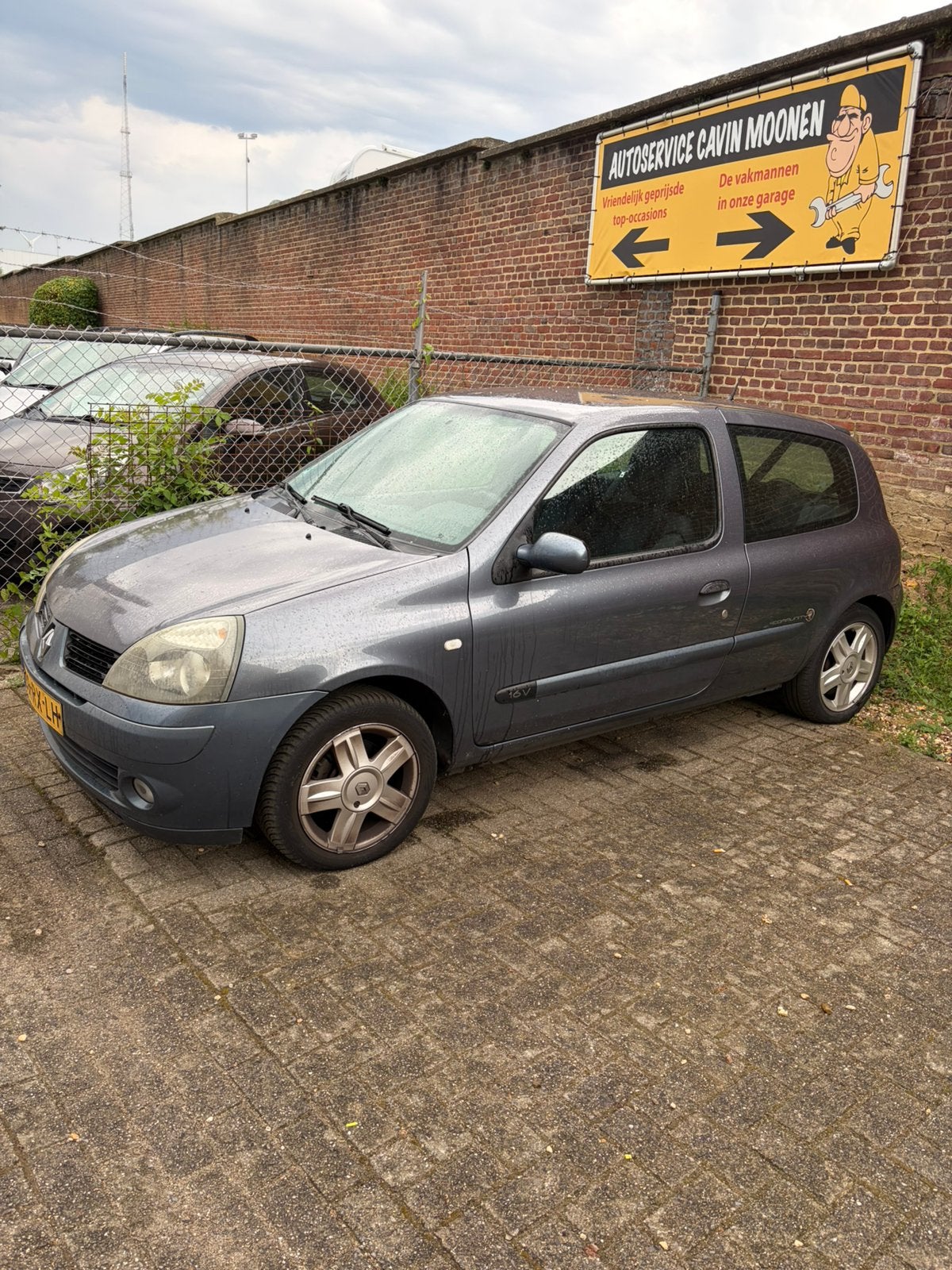 Renault Clio 1.2 55KW Autbas E3 2005 Blauw, Voorwielaandrijving, Stof, 31 €/maand, Blauw