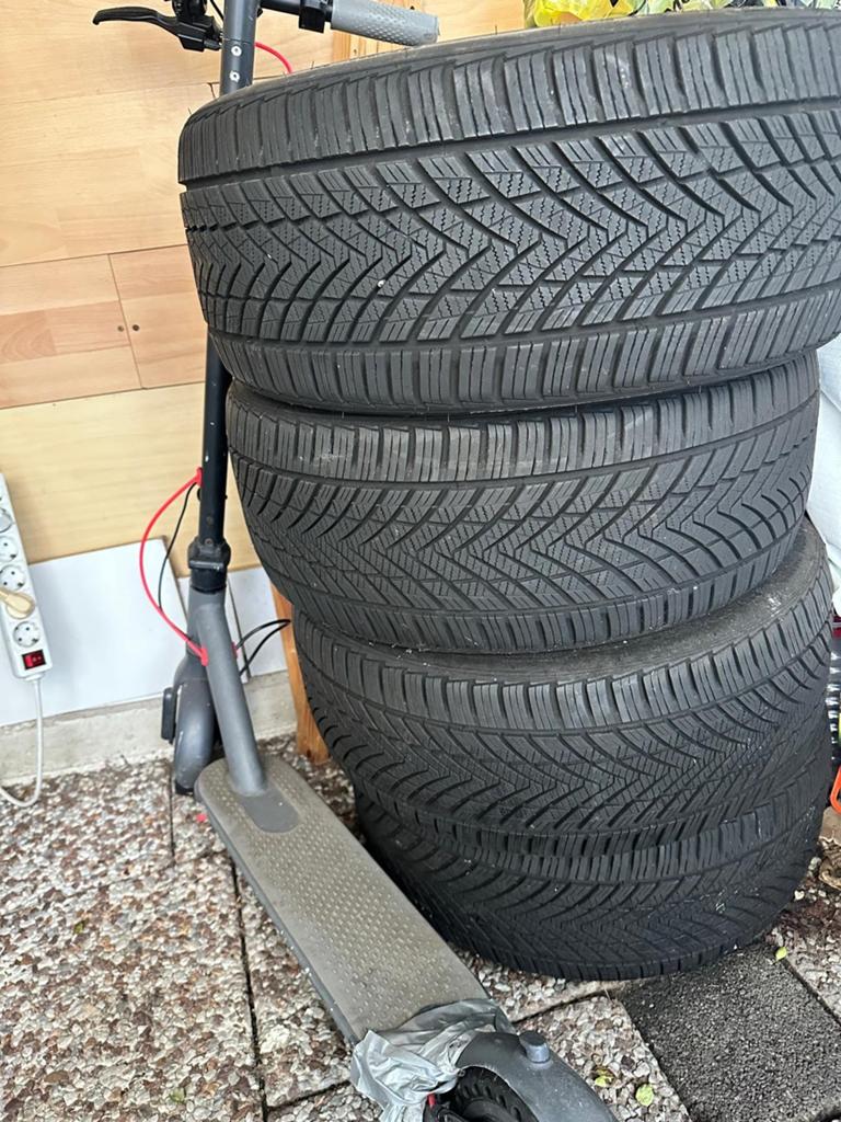 4 NIEUWE ALLSEASONBANDEN ! 235/35ZR19 88Y, Nieuw, 235 mm, All Season, Band(en)