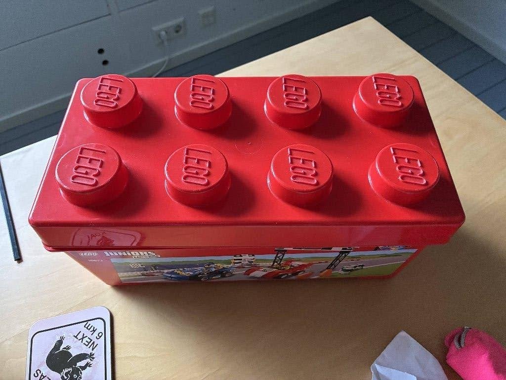 Lego junior 10673 inclusief lego opbergdoor, Kinderen en Baby's, Speelgoed | Duplo en Lego, Ophalen, Compleet, Gebruikt, Overige thema's