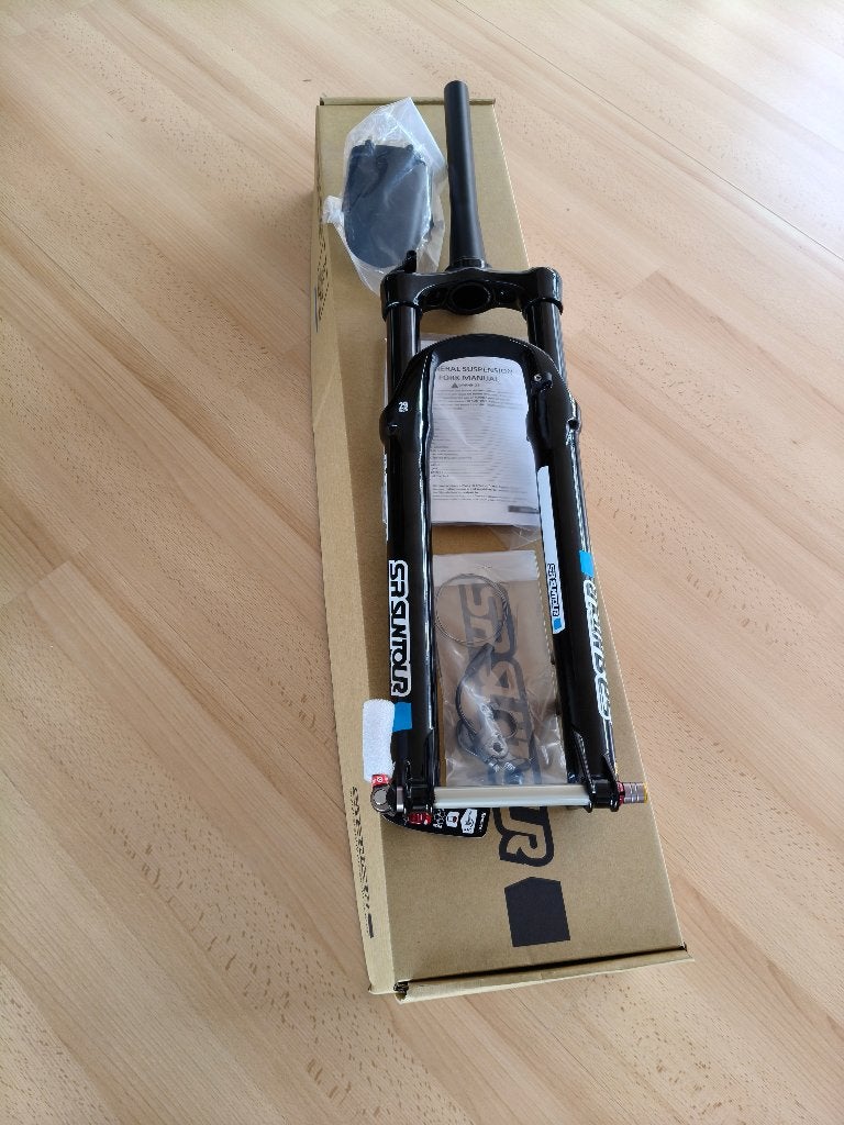 Voorvork: SR Suntour Axon 29 inch boosted 32 mm (nieuw), Ophalen of Verzenden, Nieuw, Voorvork