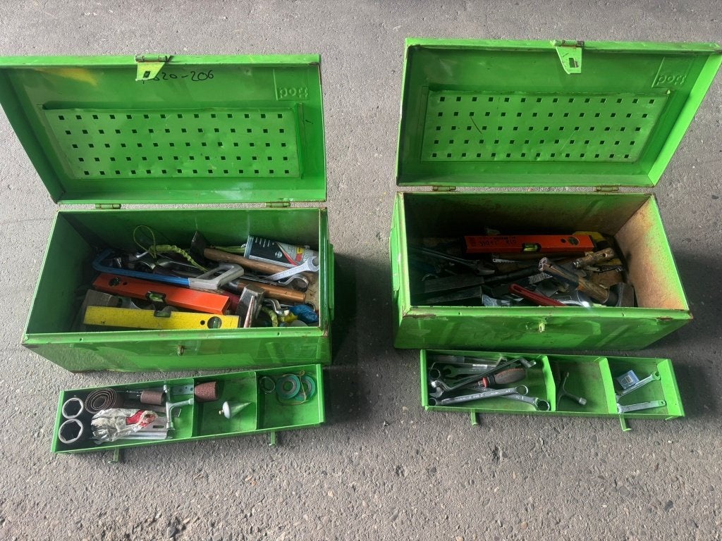 2 Stuks BOTT stalen gereedschapskist met inhoud, Ophalen, Gebruikt, Bottt, Nn