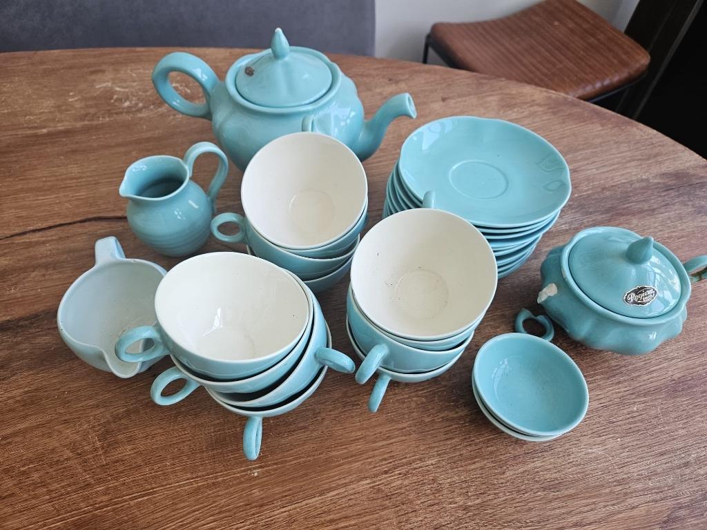 Theeservies, Ophalen