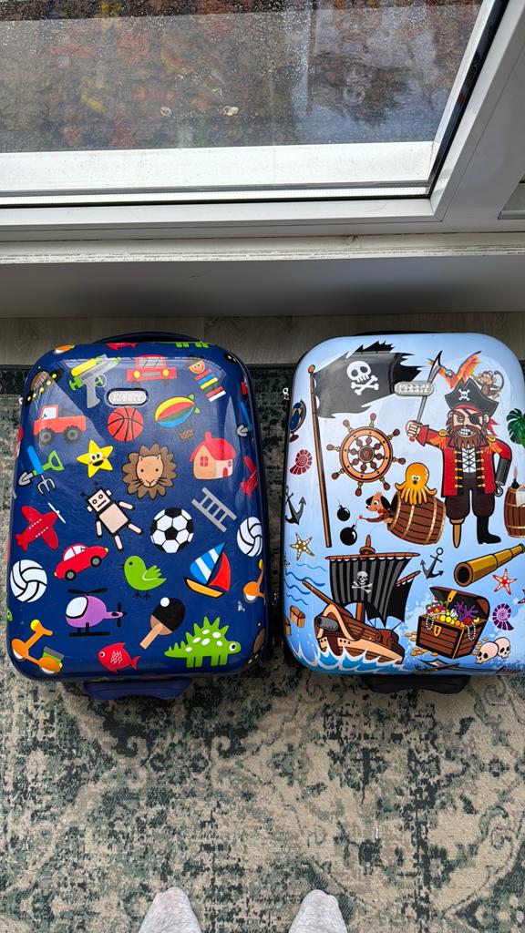 2 kinder trolley’s Karry, Ophalen, Hard kunststof, Minder dan 50 cm, Zo goed als nieuw