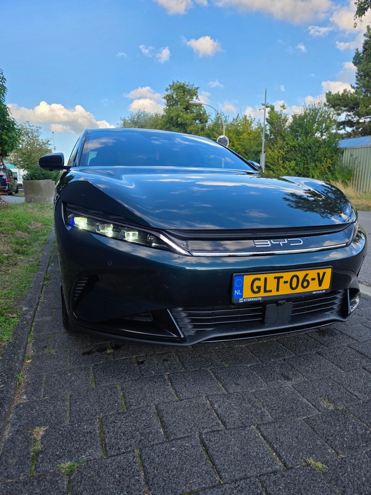 BYD HAN 85,40 kWh 517pk AWD 2023 Groen, Auto's, Automaat, 85 kWh, Elektrisch, Vierwielaandrijving