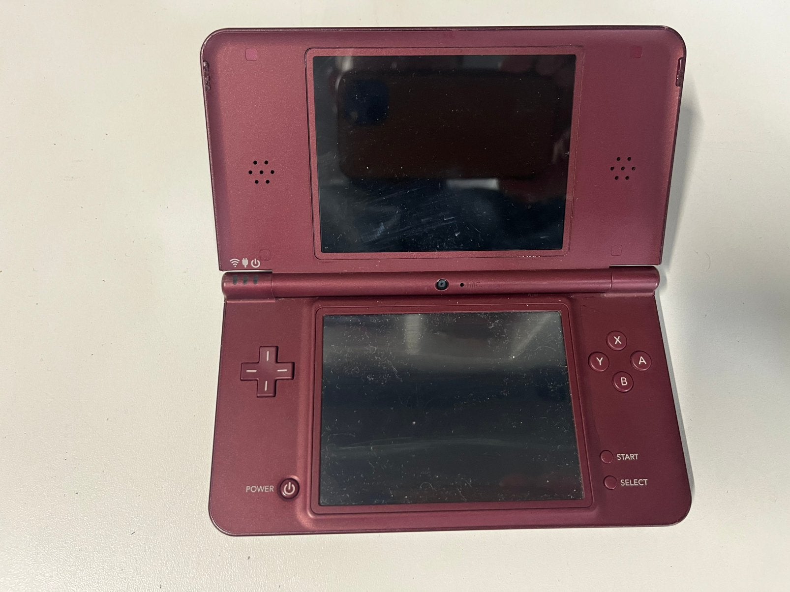 Nintendo DSI XL zeer mooi maar accu defect gaat niet aan, Spelcomputers en Games, Ophalen, Zo goed als nieuw