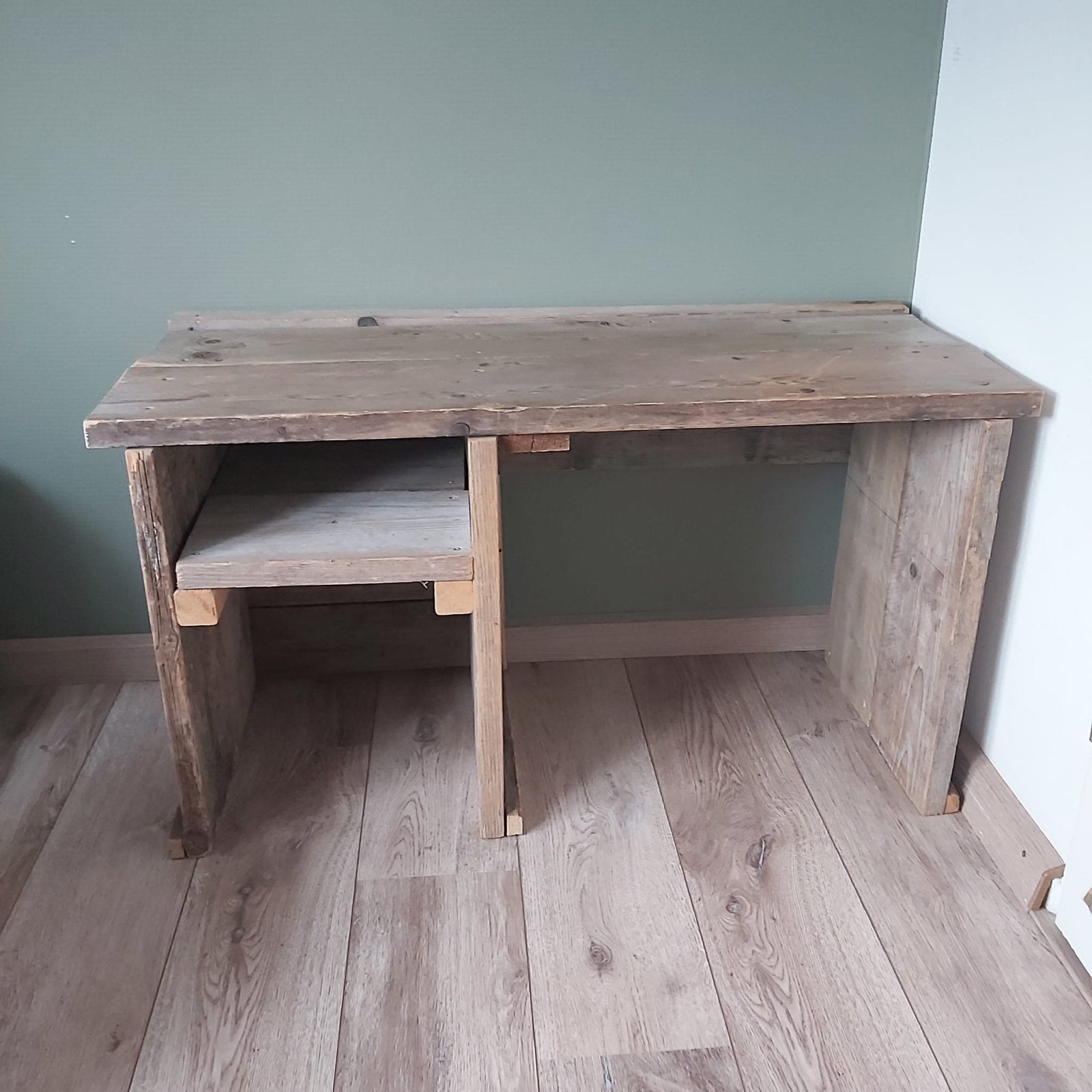 Robuust houten kinderbureau met opbergruimte, Ophalen, Opbergruimte, Gebruikt, Hout