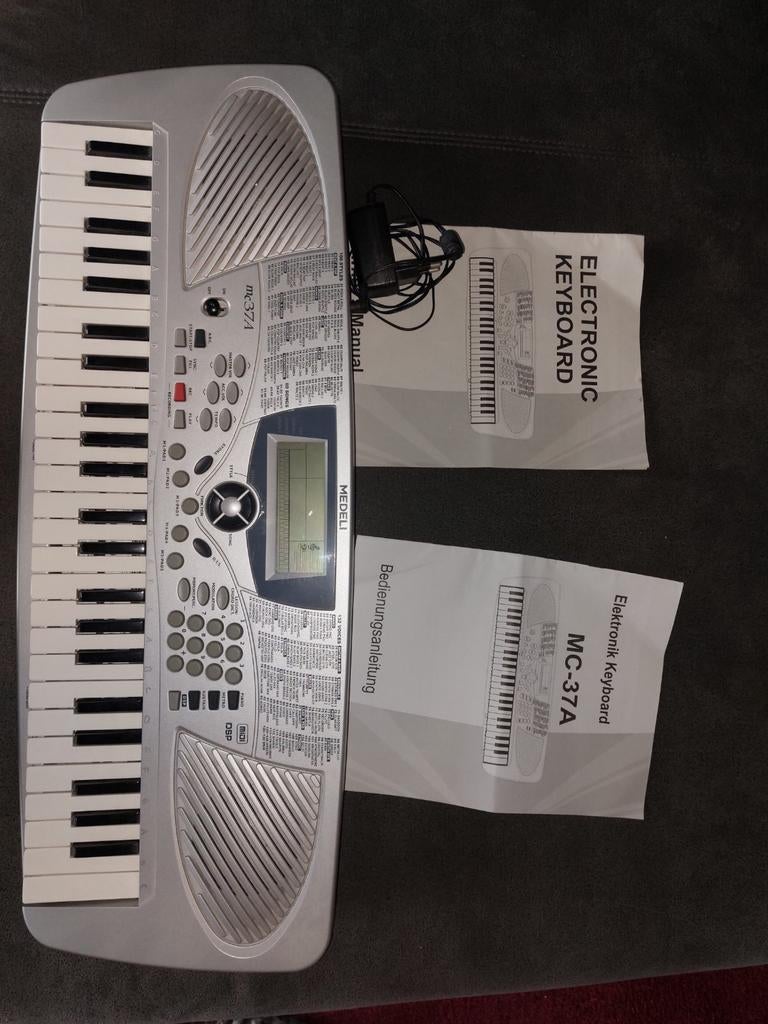 Medeli MC-37A keyboard, Muziek en Instrumenten, Keyboards, Zo goed als nieuw, 61 toetsen, Medeli, Ophalen of Verzenden