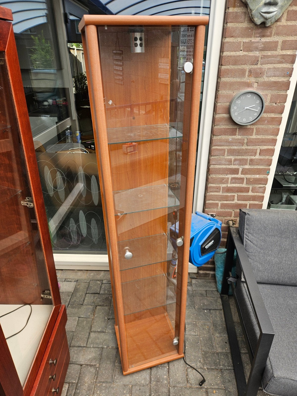 Vitrinekast met lamp, Ophalen, 50 tot 100 cm, Zo goed als nieuw, 150 tot 200 cm