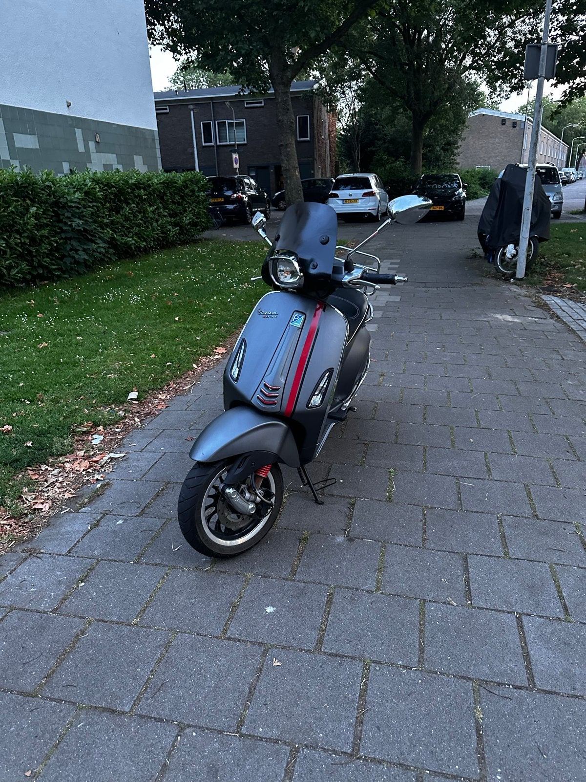 Vespa Sprint 2016 - Matgrijs, Goed Onderhouden, Ophalen, Gebruikt, Overige modellen, Maximaal 45 km/u