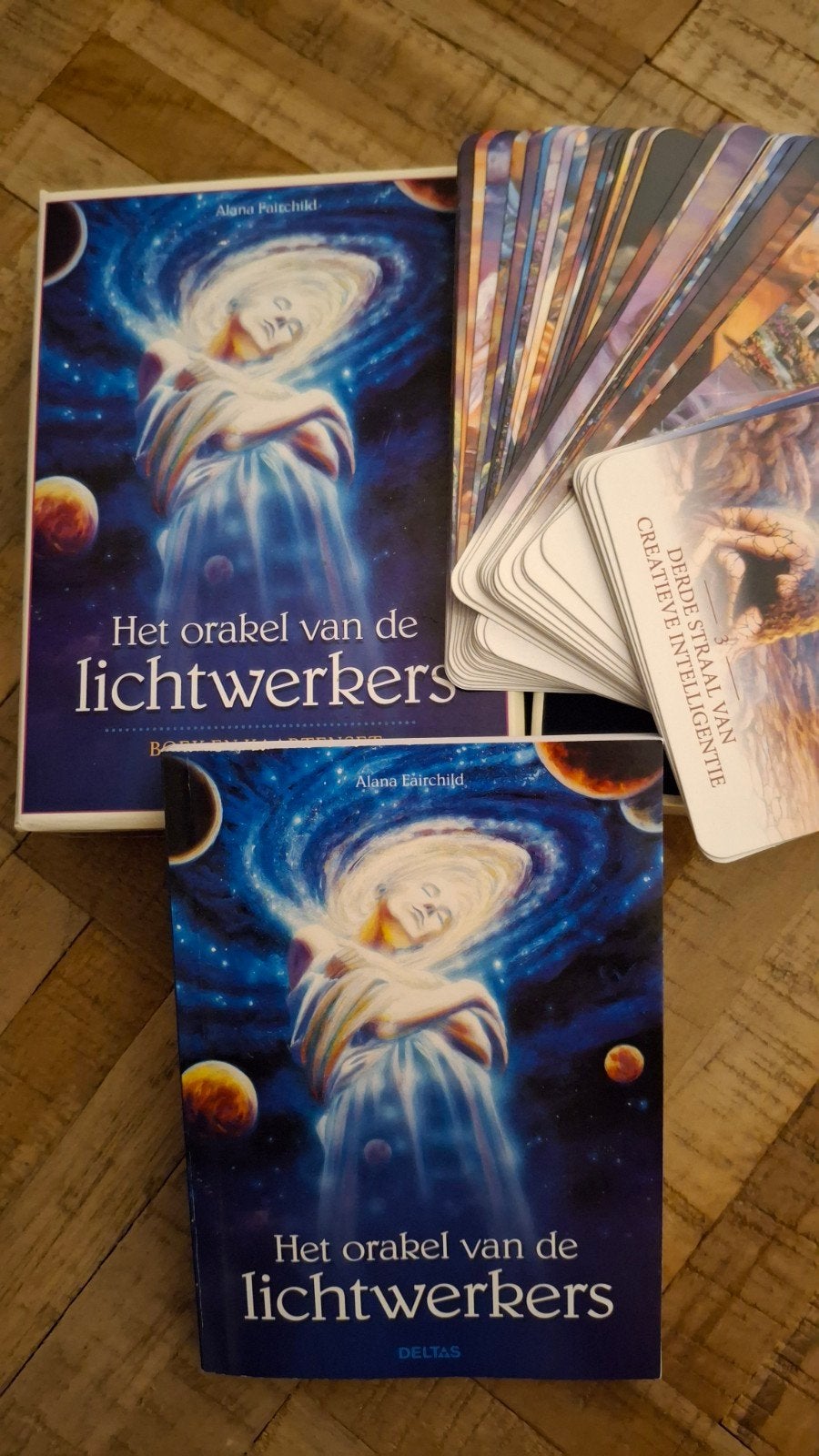 Het orakel van de lichtwerkers, Boeken, Tarot of Kaarten leggen, Ophalen of Verzenden, Zo goed als nieuw, Alana Fairchild