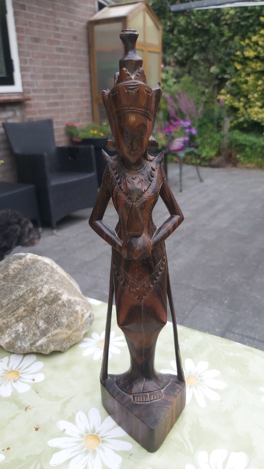 Vintage Houten Beeldje - 31 cm hoog, gekocht in 1971, Antiek en Kunst, Ophalen, Handgemaakt, 20 - 50 cm, Beeld