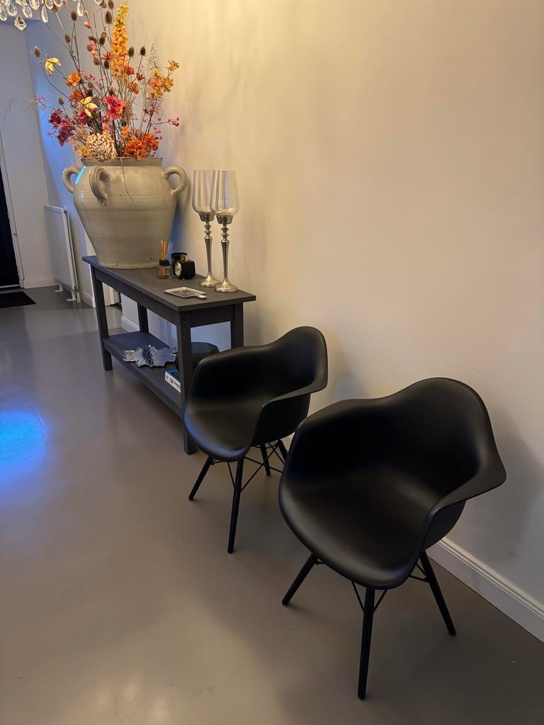 Donkergrijze sidetable in zeer goede staat, Huis en Inrichting, Tafels | Sidetables, Ophalen, 50 tot 100 cm, Zo goed als nieuw