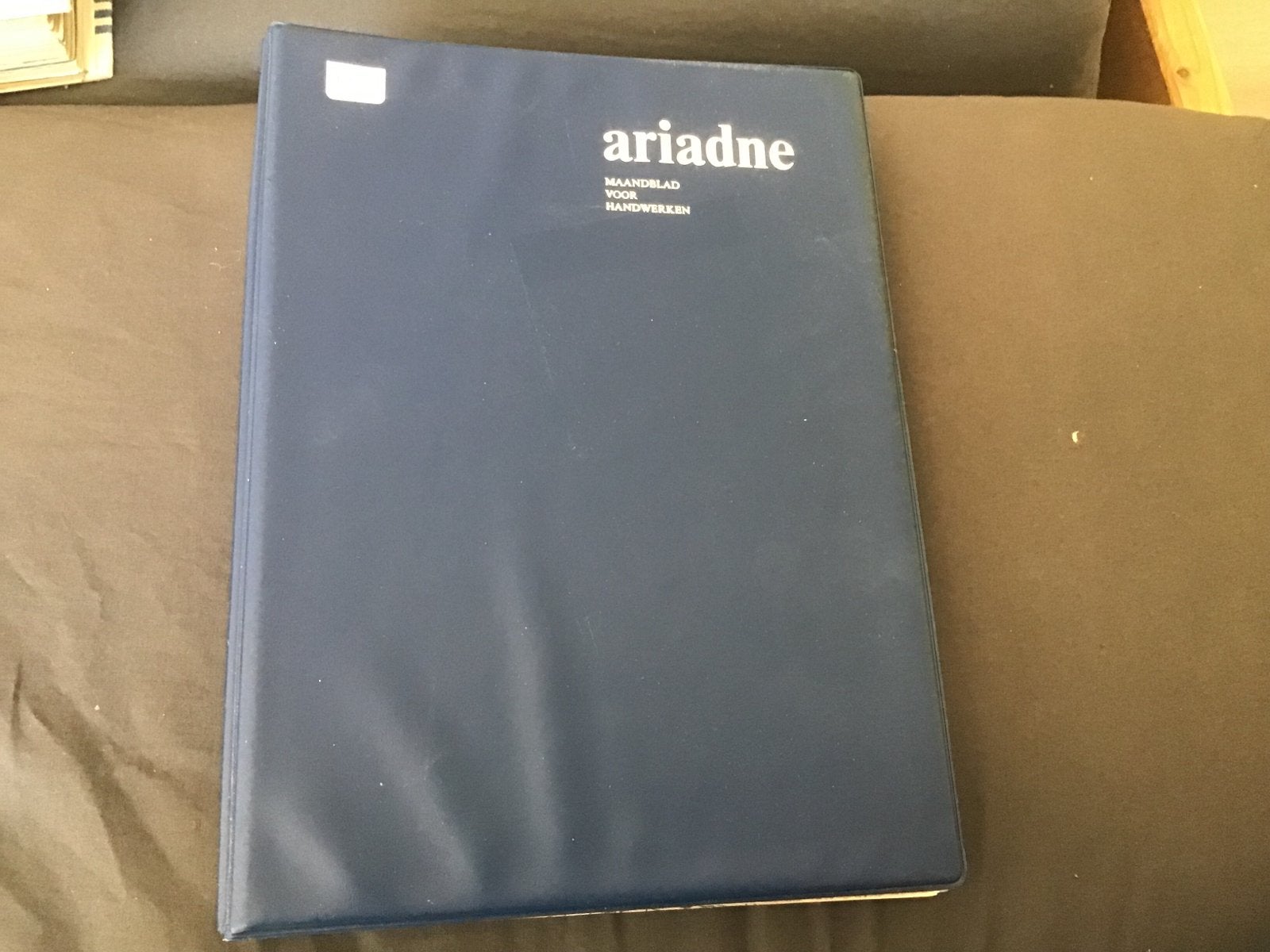 Ariadne Maandblad voor Handwerken - Jaargang 1974, Ophalen of Verzenden, Gelezen, Overige onderwerpen