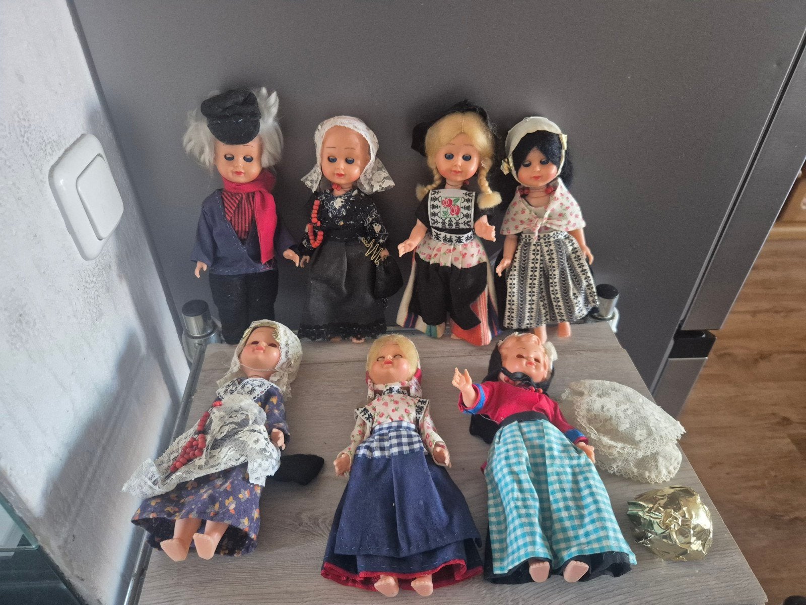 7 klederdracht poppen, Verzamelen, Poppen, Ophalen of Verzenden, Gebruikt, Pop