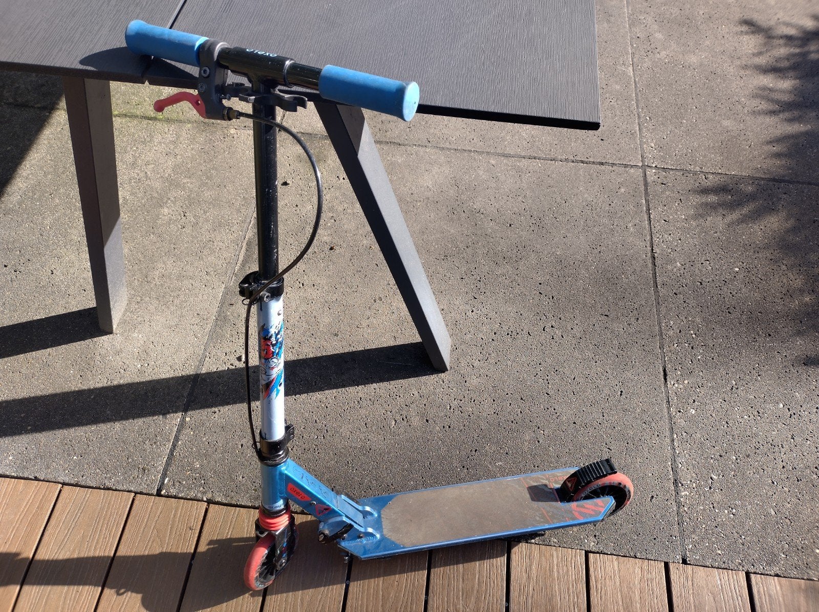 Oxelo step van aluminium met hand- en voetrem, Ophalen, Zo goed als nieuw, Gewone step, Oxelo (Decathlon)