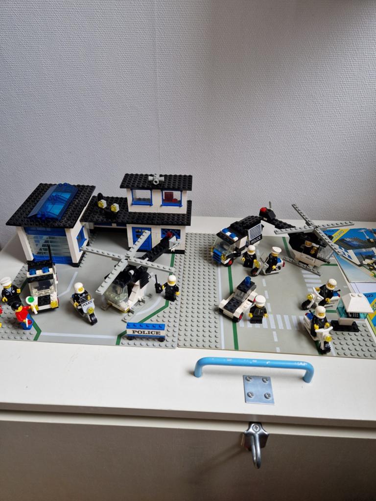 Lego - 6384 Police station + extra's, Kinderen en Baby's, Speelgoed | Duplo en Lego, Compleet, Gebruikt, Lego, Ophalen of Verzenden